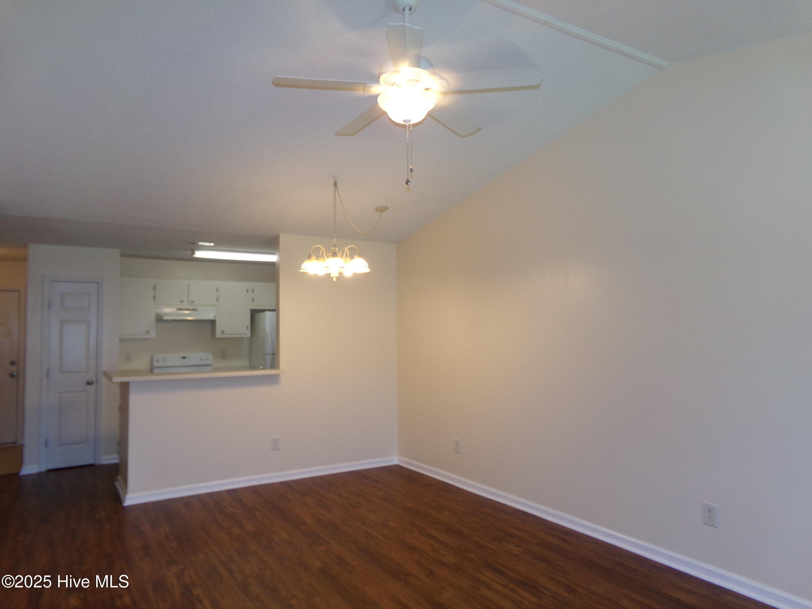 115 Jerrett Lane Havelock, NC 28532 - Photo 2 of 20 100_0327