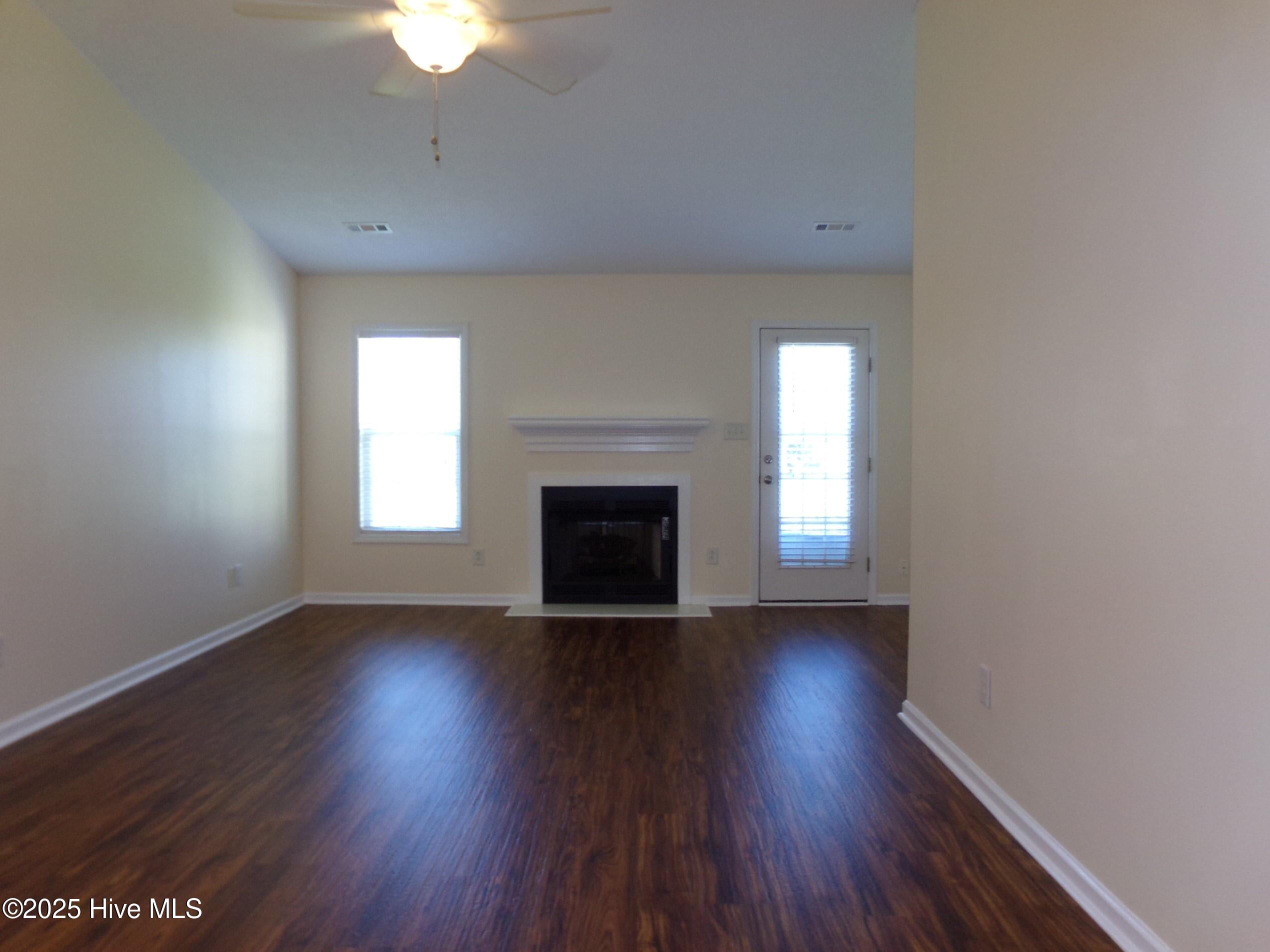 115 Jerrett Lane Havelock, NC 28532 - Photo 3 of 20 100_0332