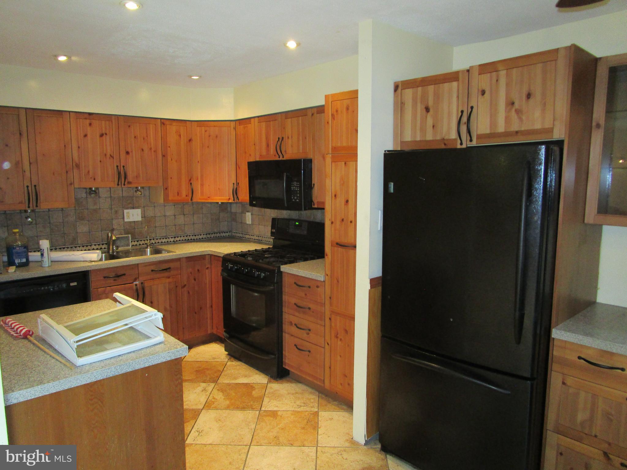 9572 State Rd., Unit A Philadelphia, PA 19114 - Photo 5 of 36 Gallery Image 5