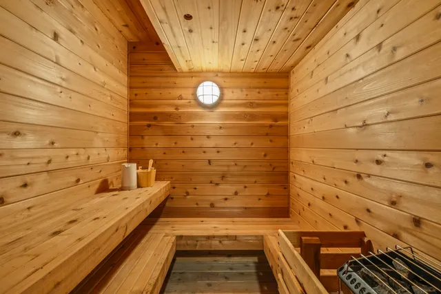 $925,000 | 1460 Geneva Club Place, Geneva, WI 53147