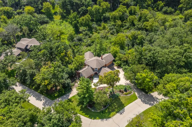 $925,000 | 1460 Geneva Club Place, Geneva, WI 53147