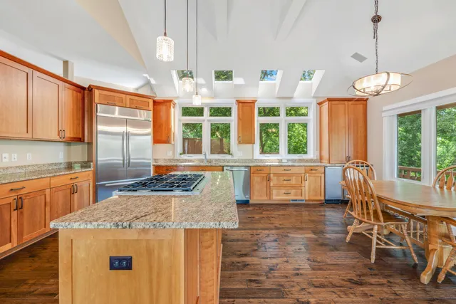 $925,000 | 1460 Geneva Club Place, Geneva, WI 53147