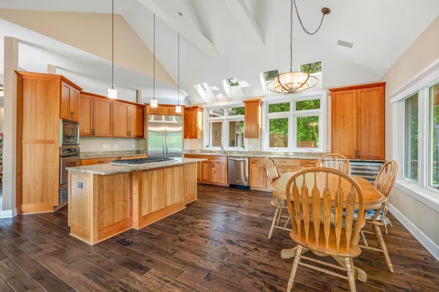 $925,000 | 1460 Geneva Club Place, Geneva, WI 53147