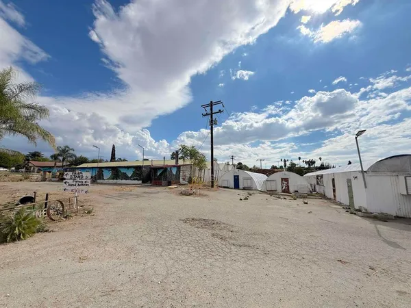 a view of a large building