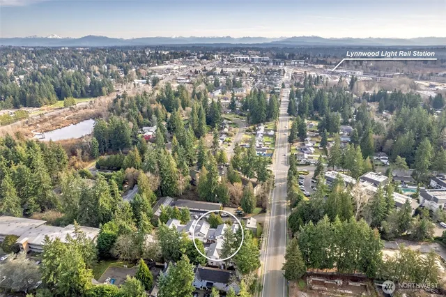 $550,000 | 5705 200th Street Southwest, Unit D, Lynnwood, WA 98036