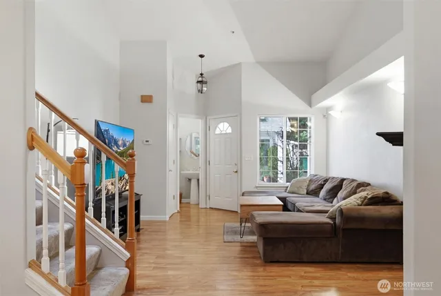 $550,000 | 5705 200th Street Southwest, Unit D, Lynnwood, WA 98036