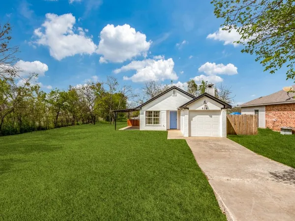 $1,900 | 416 Scott Lane, Pilot Point, TX 76258