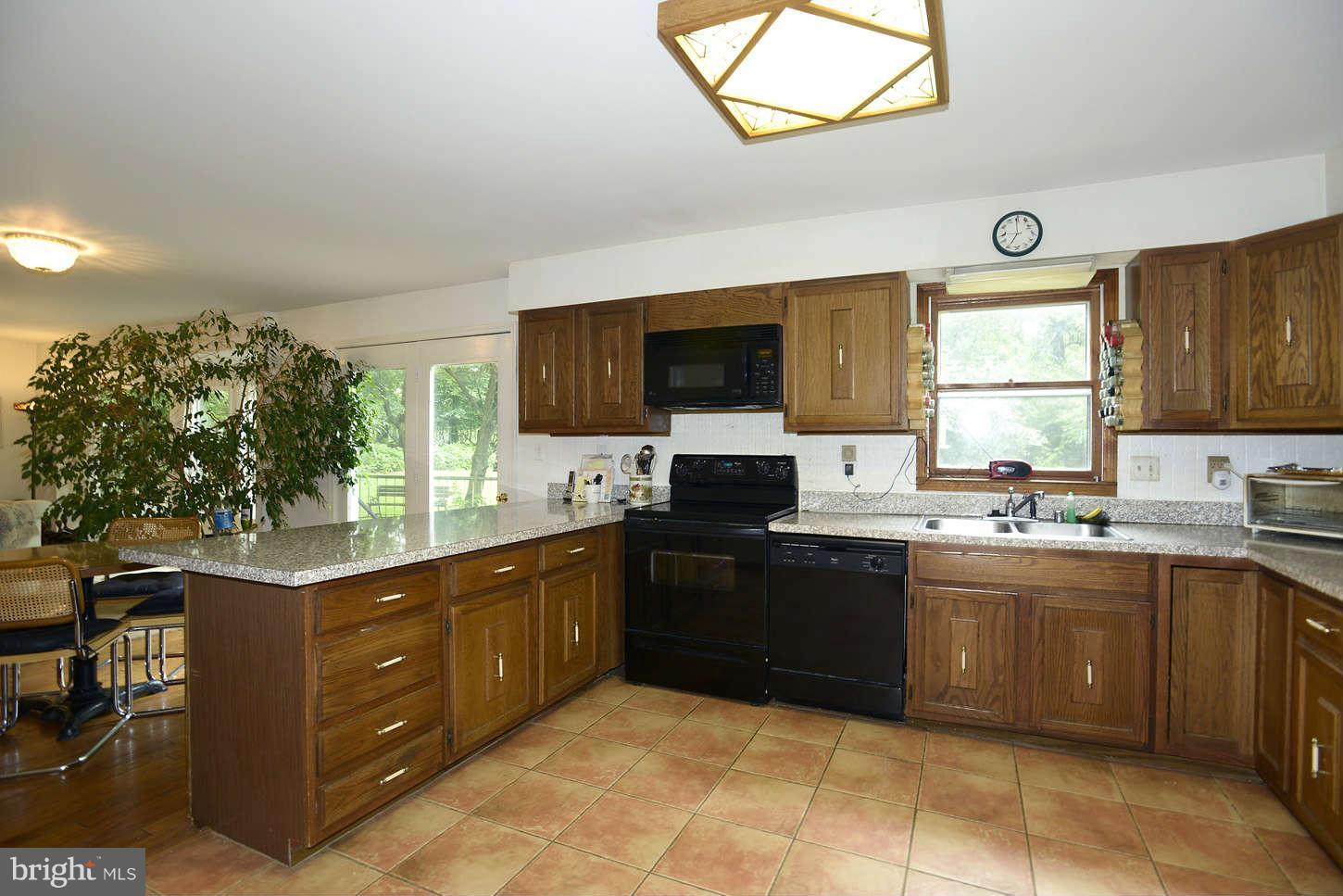 3033 Daisy Road Woodbine, MD 21797 - Photo 11 of 27 Kitchen