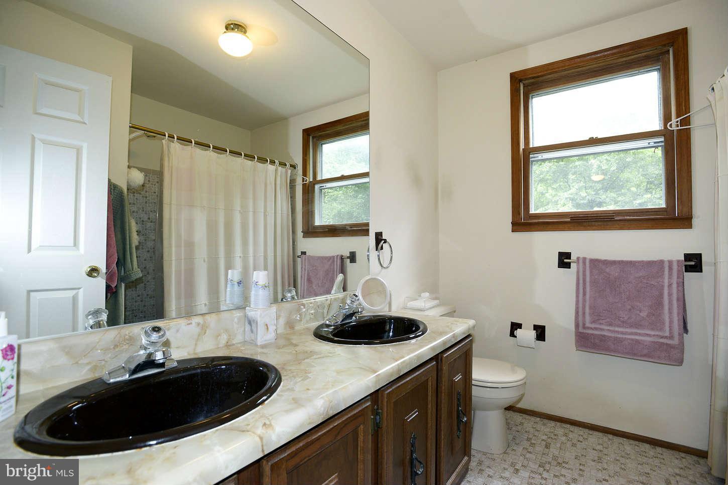 3033 Daisy Road Woodbine, MD 21797 - Photo 21 of 27 Hall Bathroom