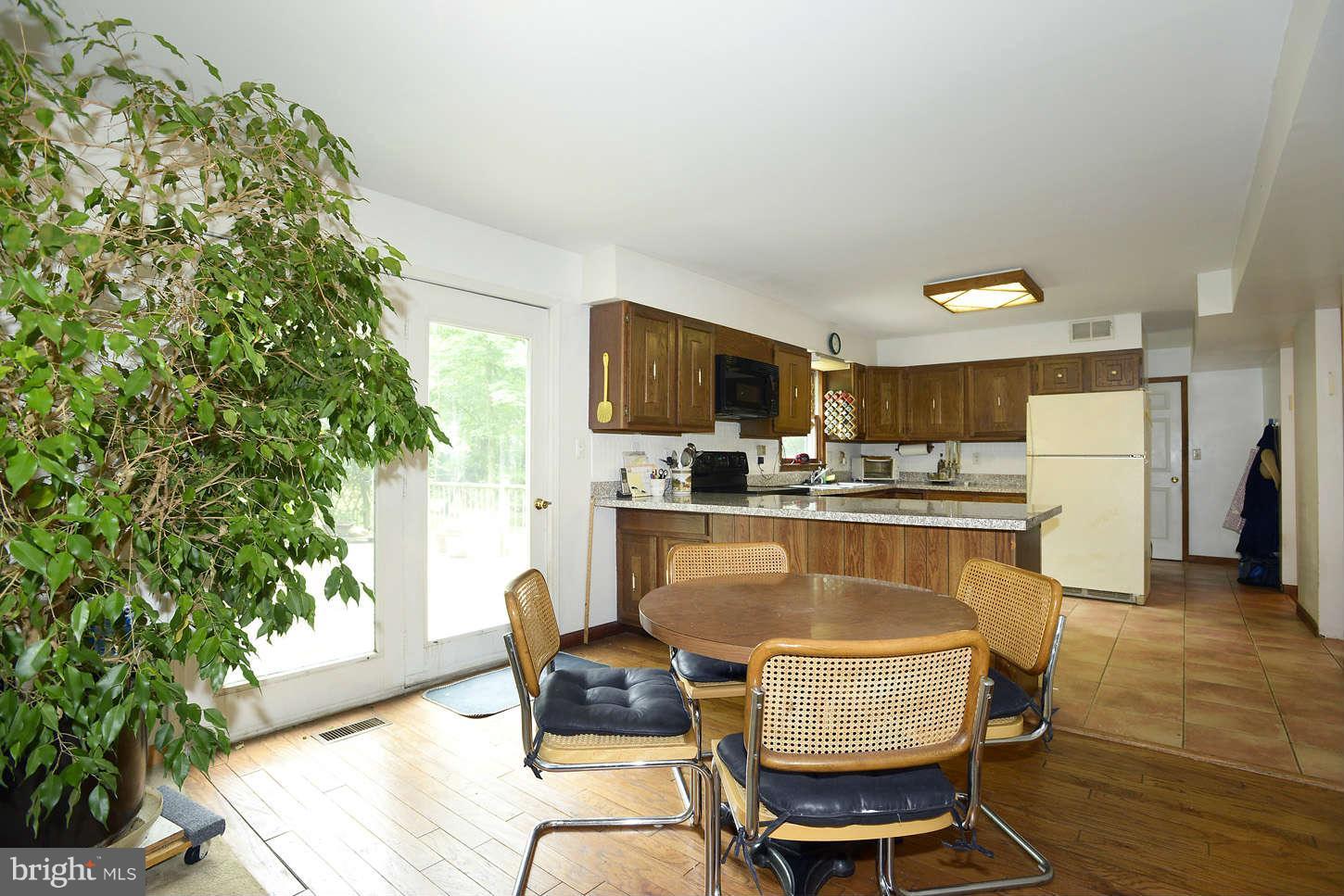 3033 Daisy Road Woodbine, MD 21797 - Photo 9 of 27 Eat In Kitchen