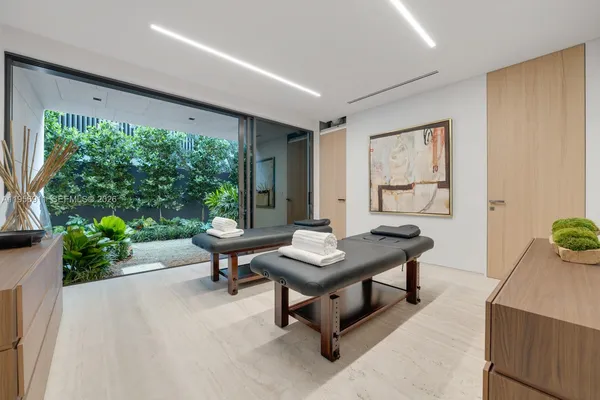 $88,500,000 | 255 Ocean Boulevard, Golden Beach, FL 33160