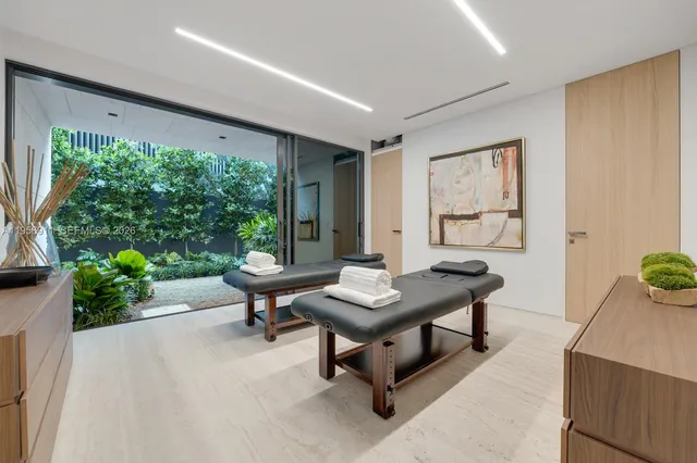 $88,500,000 | 255 Ocean Boulevard, Golden Beach, FL 33160