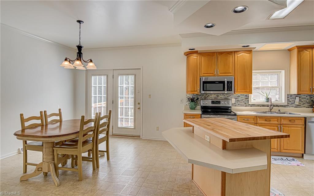 3032 Shady Grove Church Road East Bend, NC 27018 - Photo 6 of 32