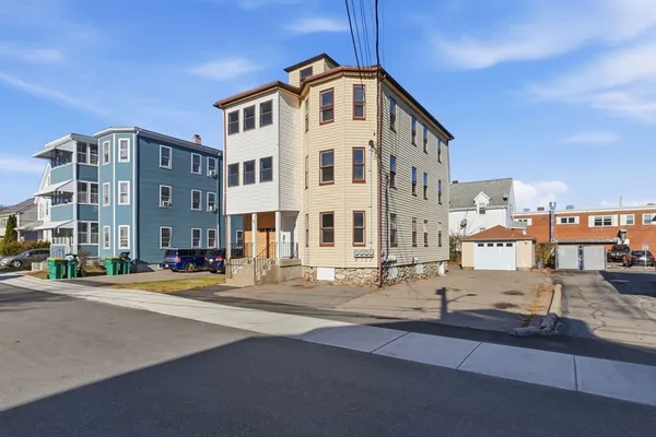 $2,600 | 5 Atwood Avenue, Unit 123, Norwood, MA 02062