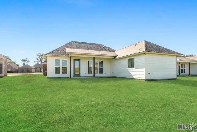 $340,000 | 4835 Pointe Prospect Drive, Oscar, LA 70762