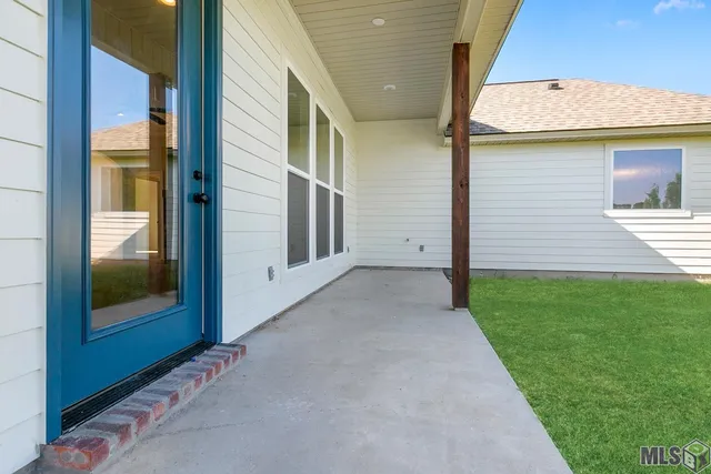 $340,000 | 4835 Pointe Prospect Drive, Oscar, LA 70762