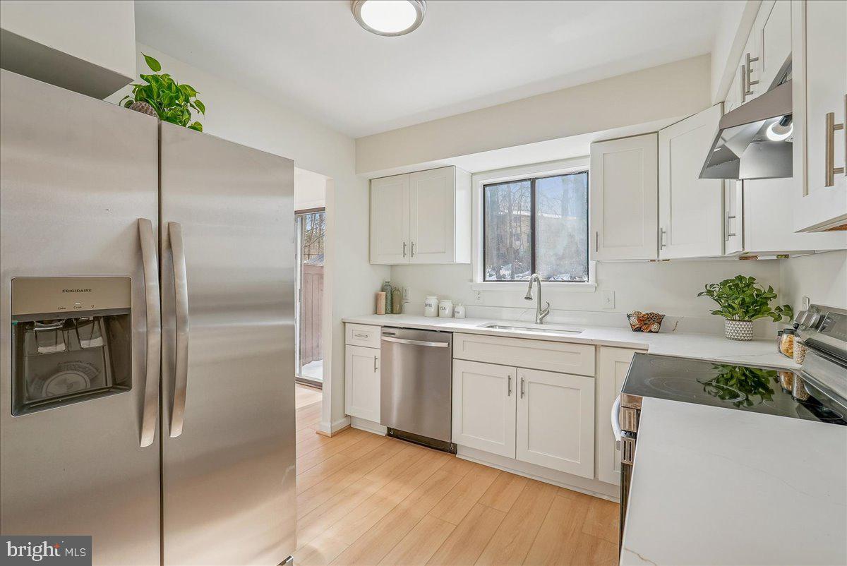 2315 Emerald Heights Court Reston, VA 20191 - Photo 13 of 36 Stainless-Steel Kitchen Appliances