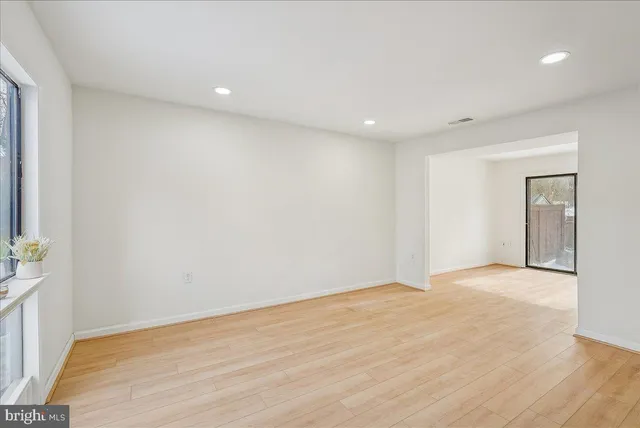 $474,999 | 2315 Emerald Heights Court, Reston, VA 20191