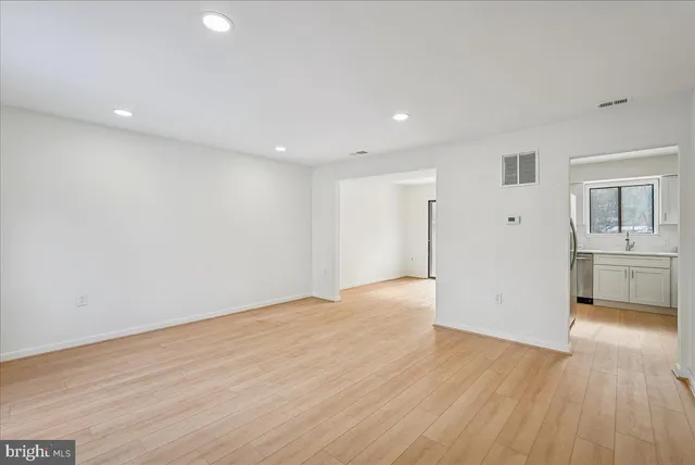 $474,999 | 2315 Emerald Heights Court, Reston, VA 20191