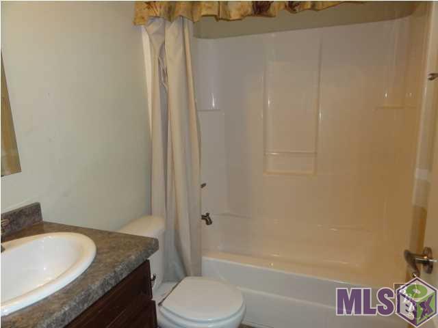 409 Main Street Patterson, LA 70392 - Photo 14 of 19 Bathroom 2