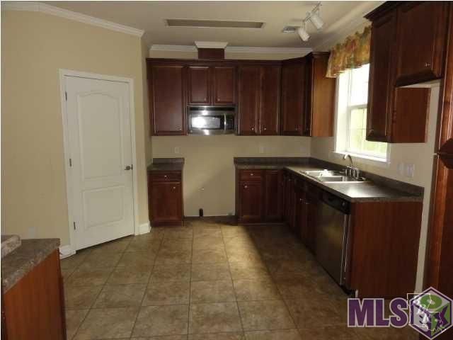 409 Main Street Patterson, LA 70392 - Photo 5 of 19 Kitchen 1
