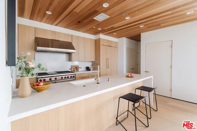 $14,995 | 609 Broadway Street, Venice, CA 90291