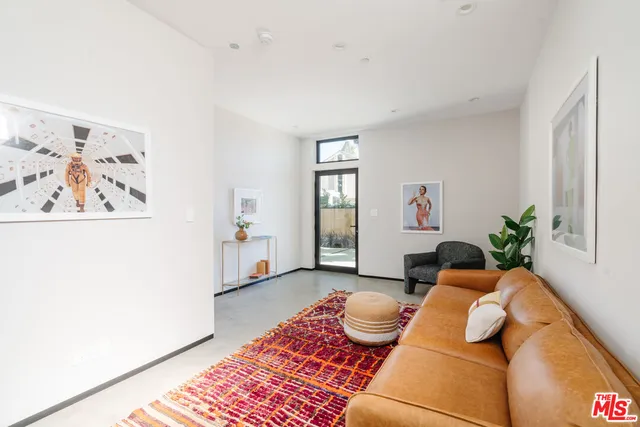 $14,995 | 609 Broadway Street, Venice, CA 90291