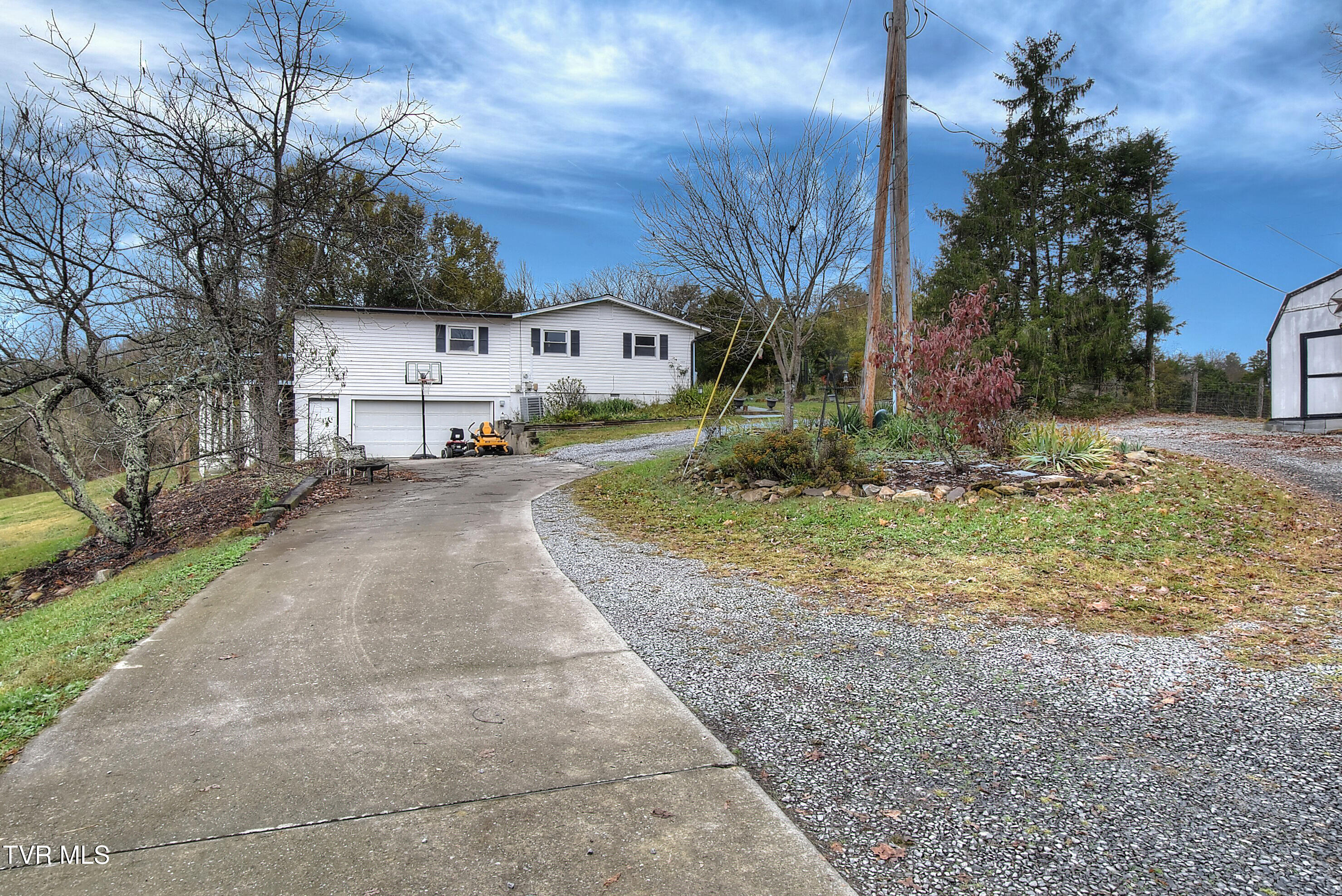 5929 Stardust Road Kingsport, TN 37660 - Photo 16 of 74 11