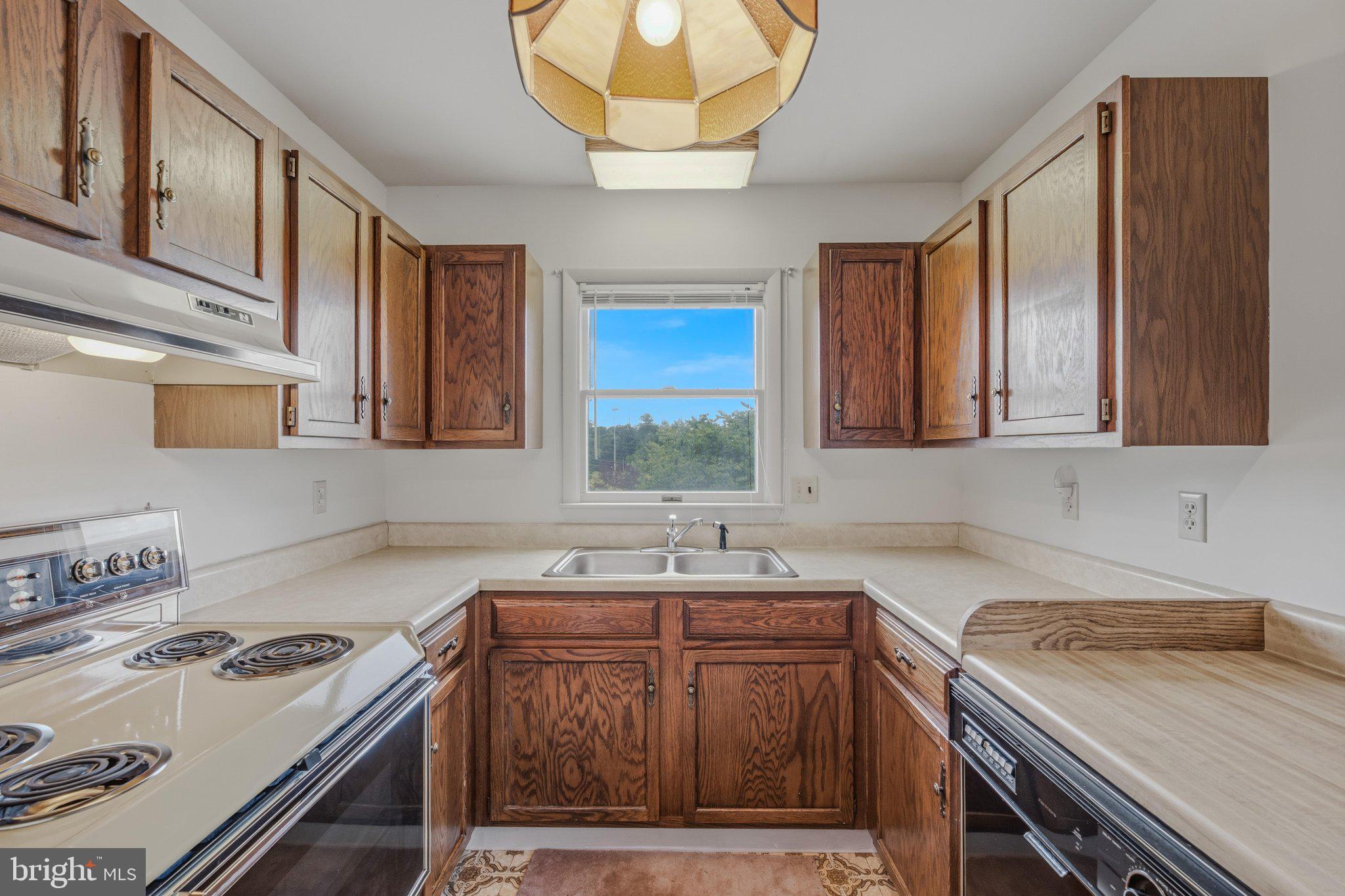 11728 White Hall Road Smithsburg, MD 21783 - Photo 36 of 71 Upstairs Kitchen