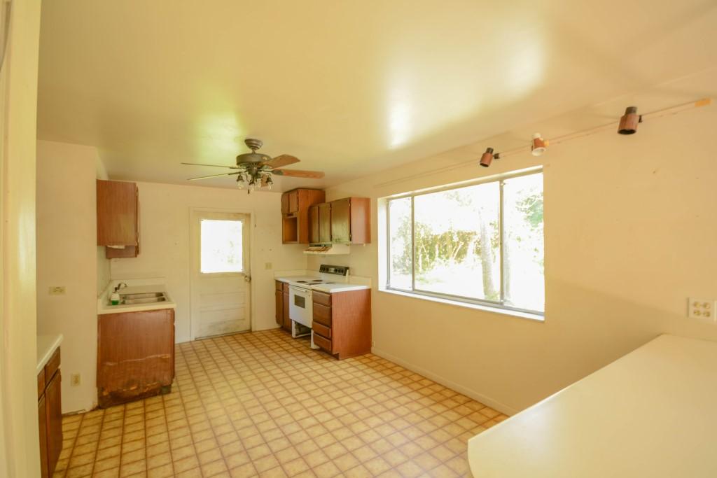 2789 G Road East Loxahatchee, FL 33470 - Photo 6 of 16 Kitchen