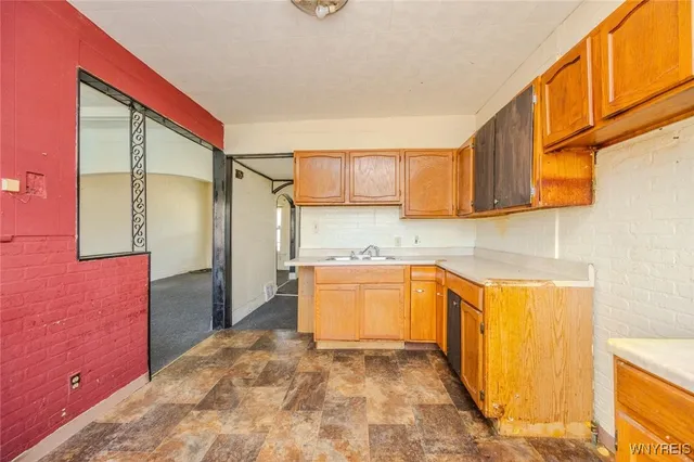 $139,900 | 402 Wyoming Avenue, Buffalo, NY 14215