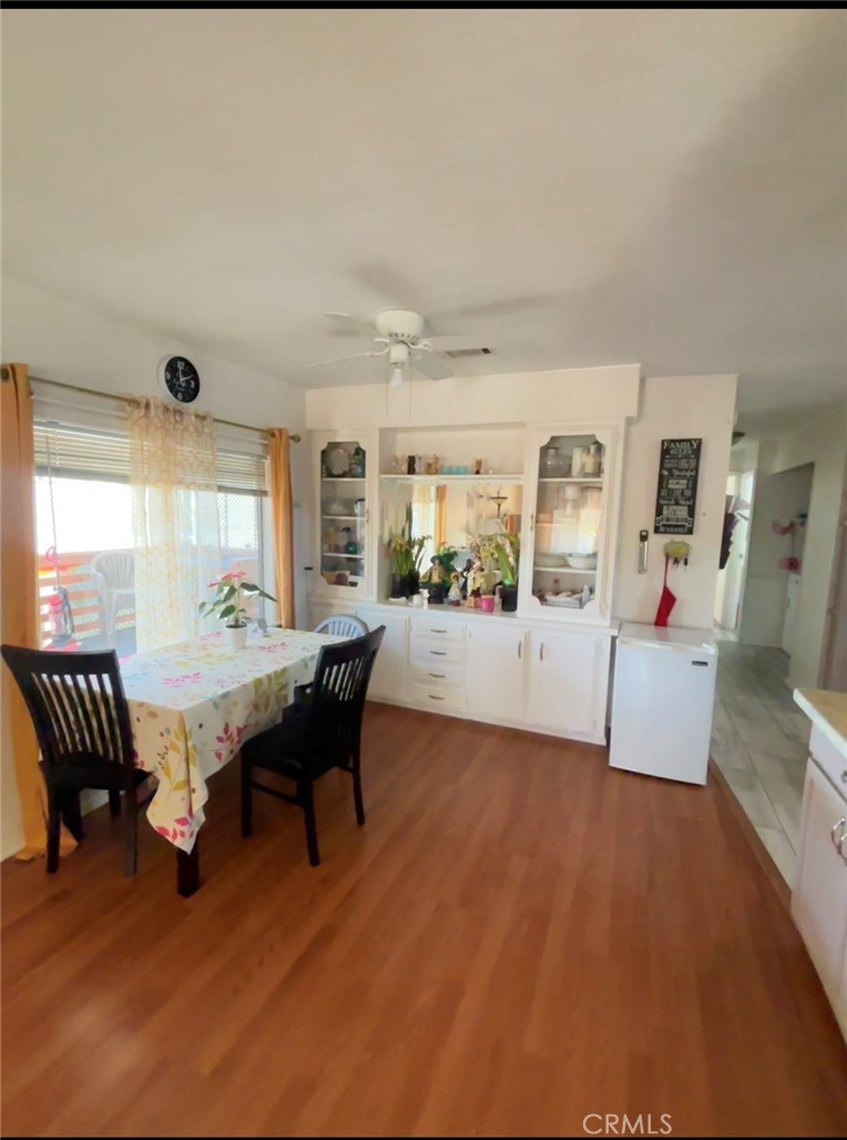 31130 South General Kearny Road, Unit 18 Temecula, CA 92591 - Photo 13 of 32 Dining room