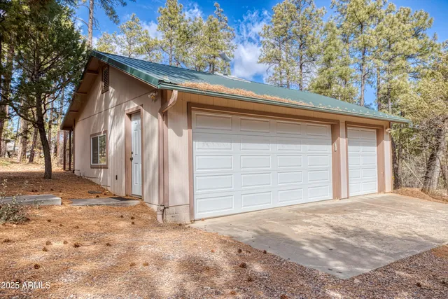 $725,000 | 2745 South Hidden Oaks Drive, Show Low, AZ 85901
