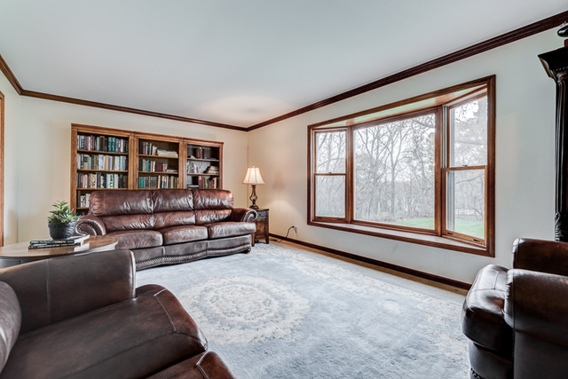 36W830 Crane Road St. Charles, IL 60175 - Photo 7 of 31