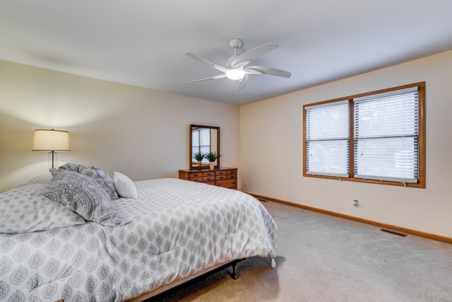36W830 Crane Road St. Charles, IL 60175 - Photo 10 of 31