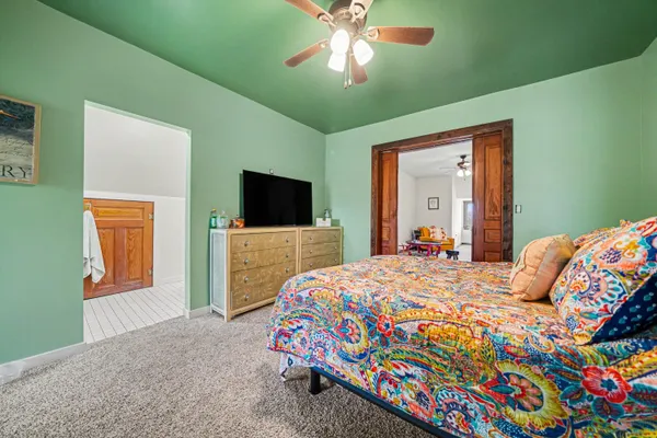 a very nice looking room with a bench