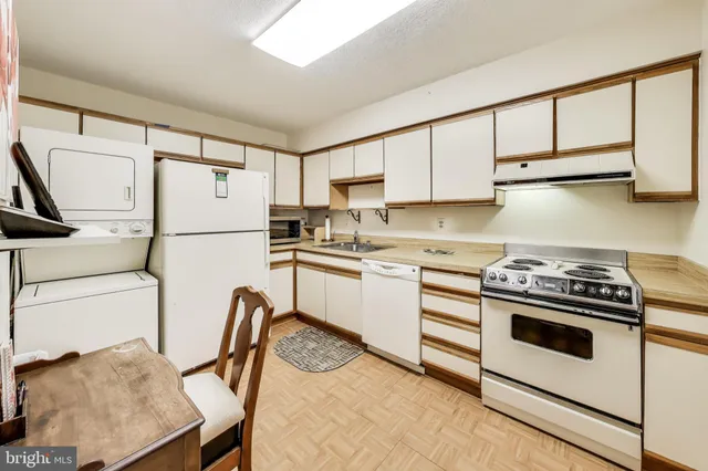 $205,000 | 3330 North Leisure World Boulevard, Unit 51015, Silver Spring, MD 20906