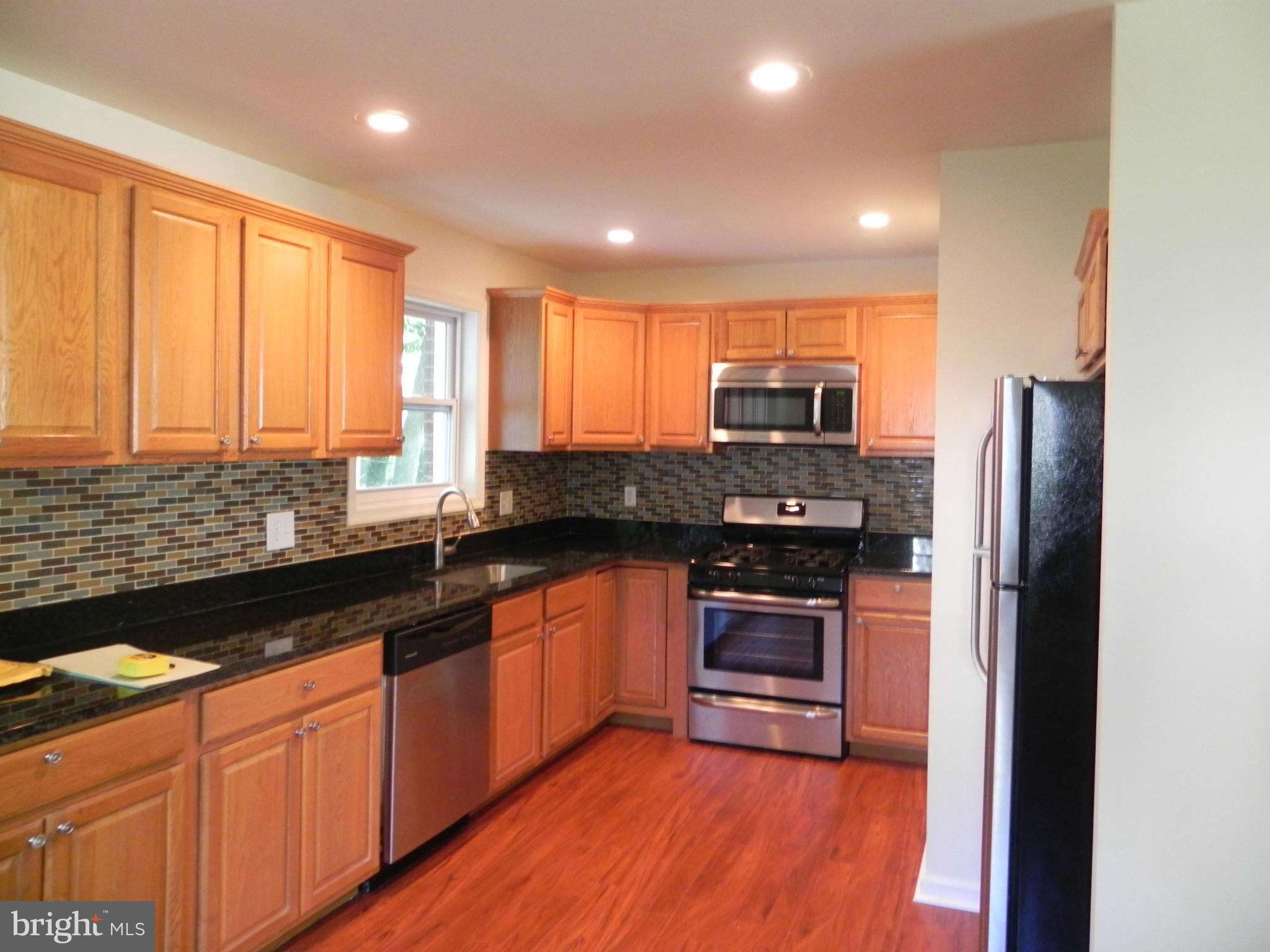 5943 Atteentee Road Springfield, VA 22150 - Photo 3 of 9 Kitchen