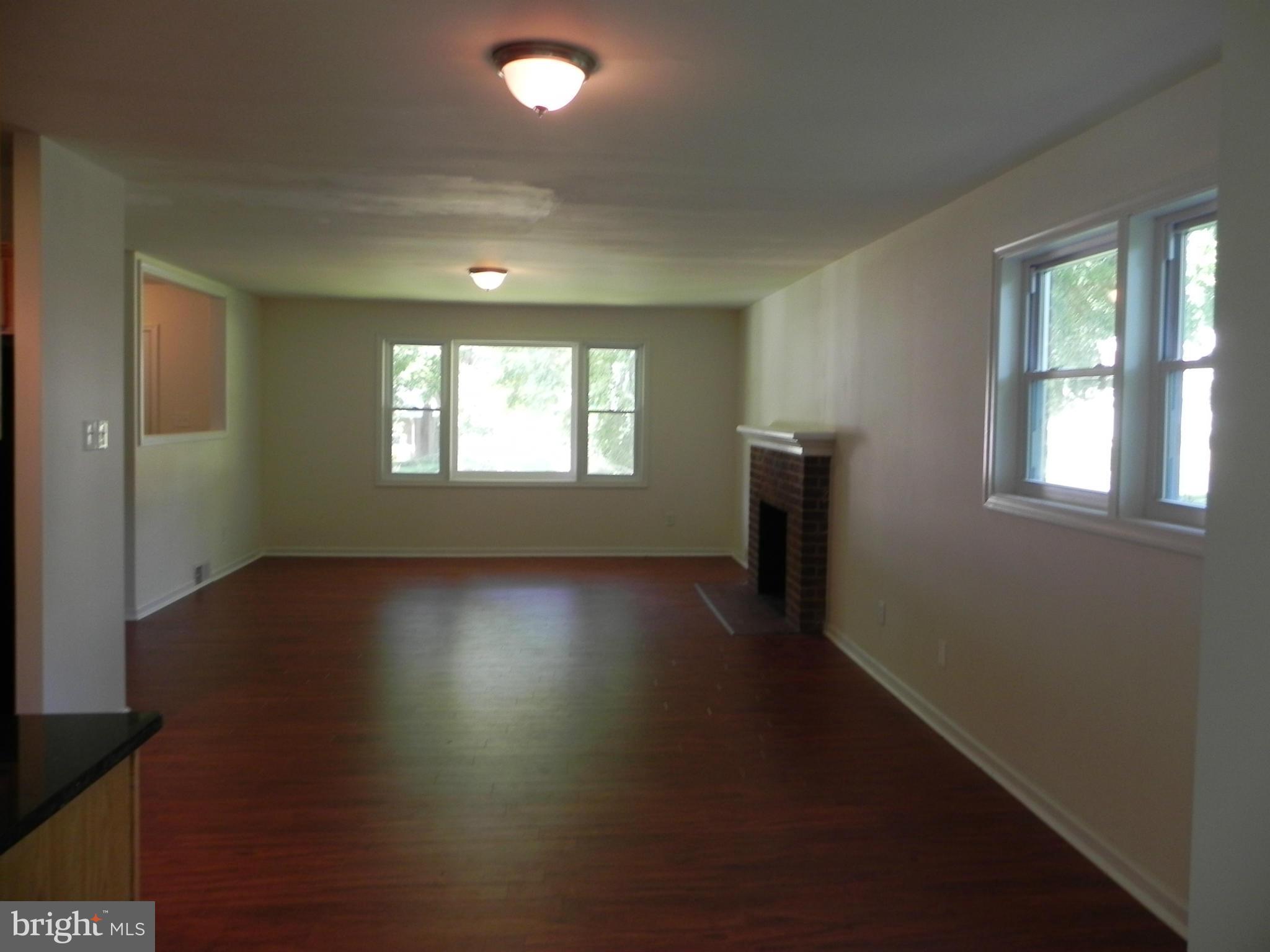 5943 Atteentee Road Springfield, VA 22150 - Photo 6 of 9 Interior (General)