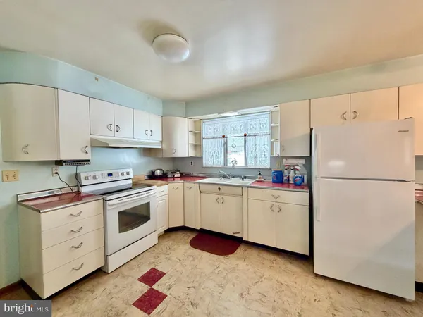 $275,000 | 624 Raystown Road, Everett, PA 15537