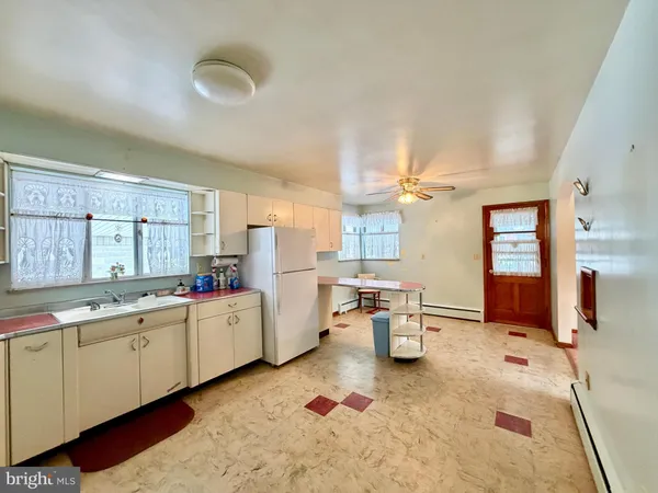 $275,000 | 624 Raystown Road, Everett, PA 15537