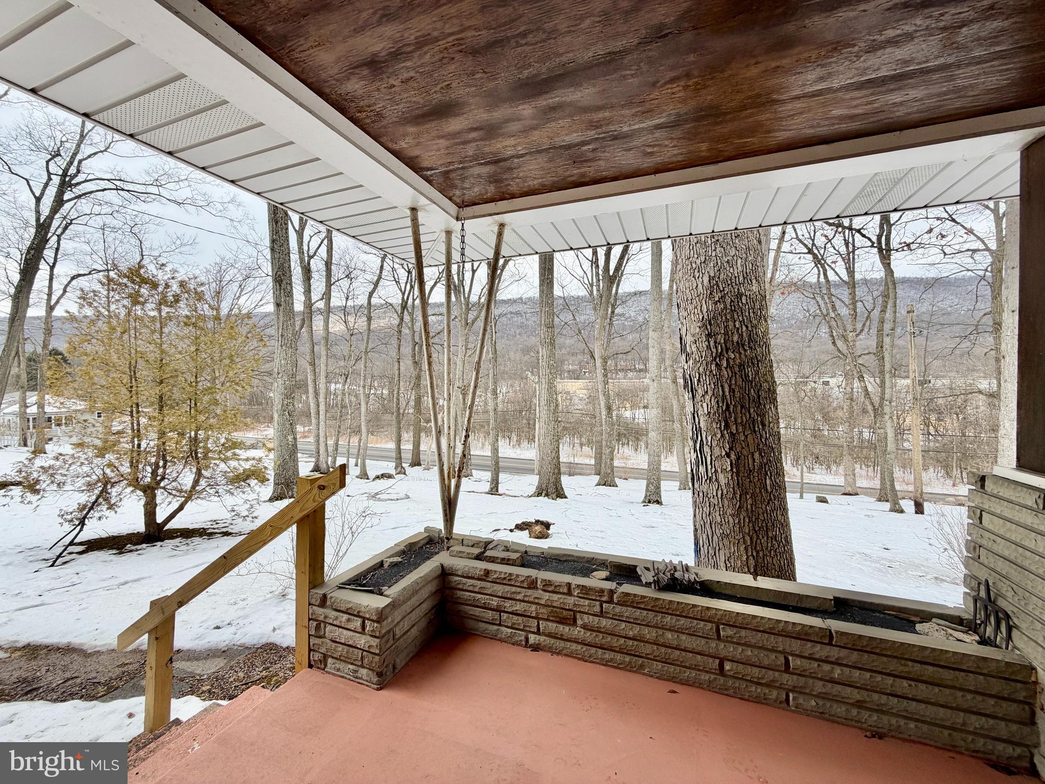 624 Raystown Road Everett, PA 15537 - Photo 4 of 30