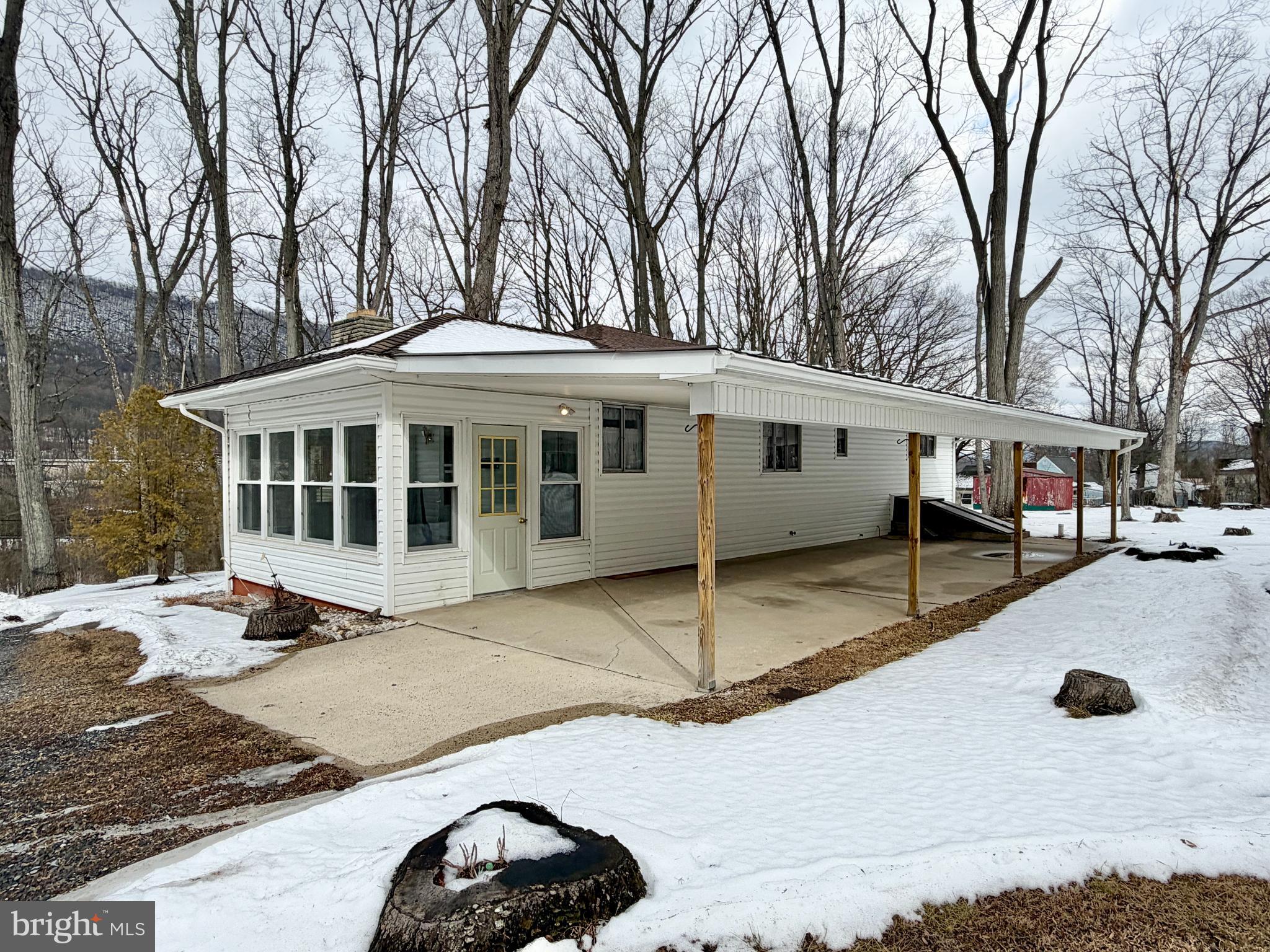 624 Raystown Road Everett, PA 15537 - Photo 7 of 30