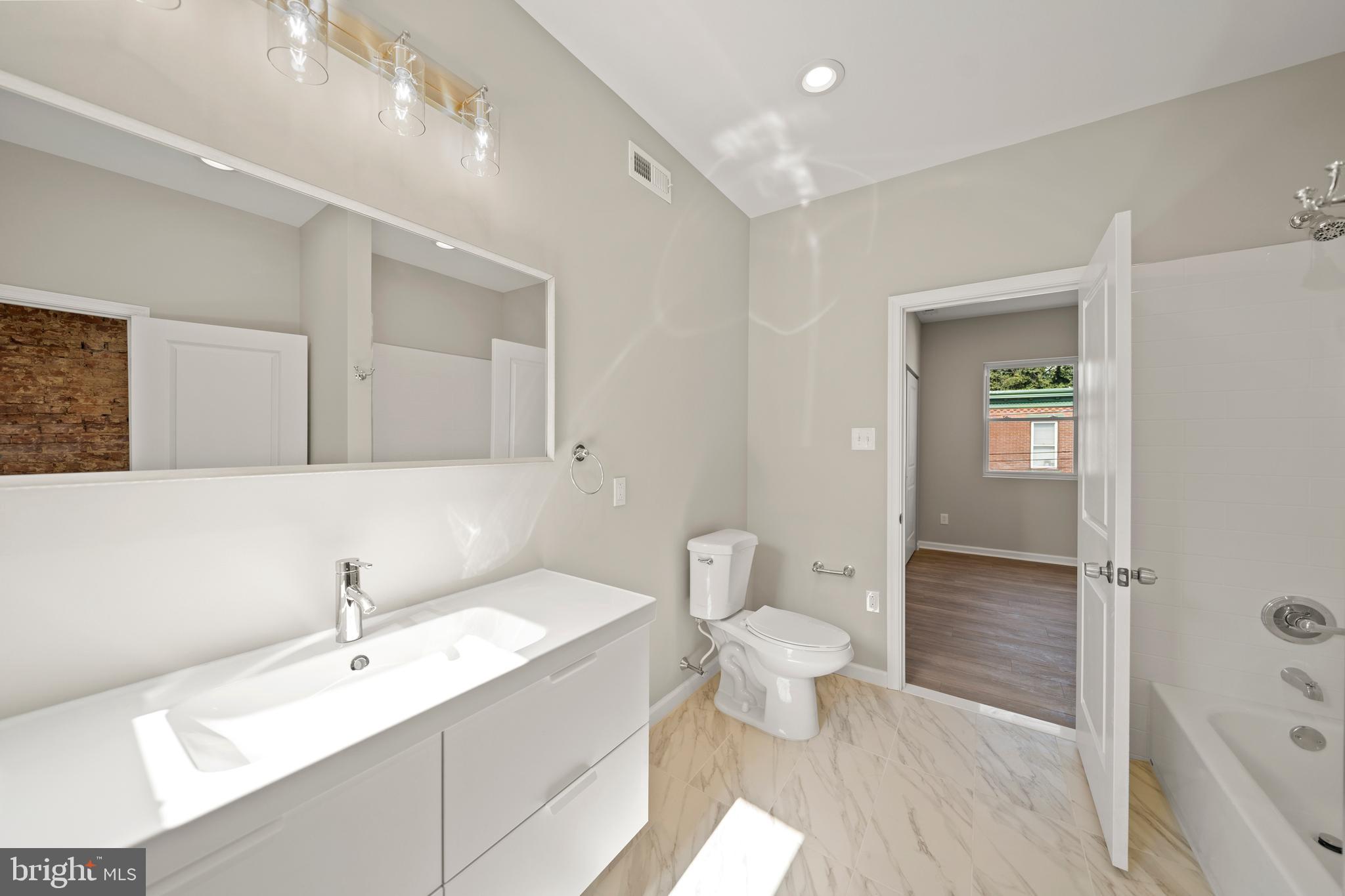 2216 Tasker Street Philadelphia, PA 19145 - Photo 25 of 42