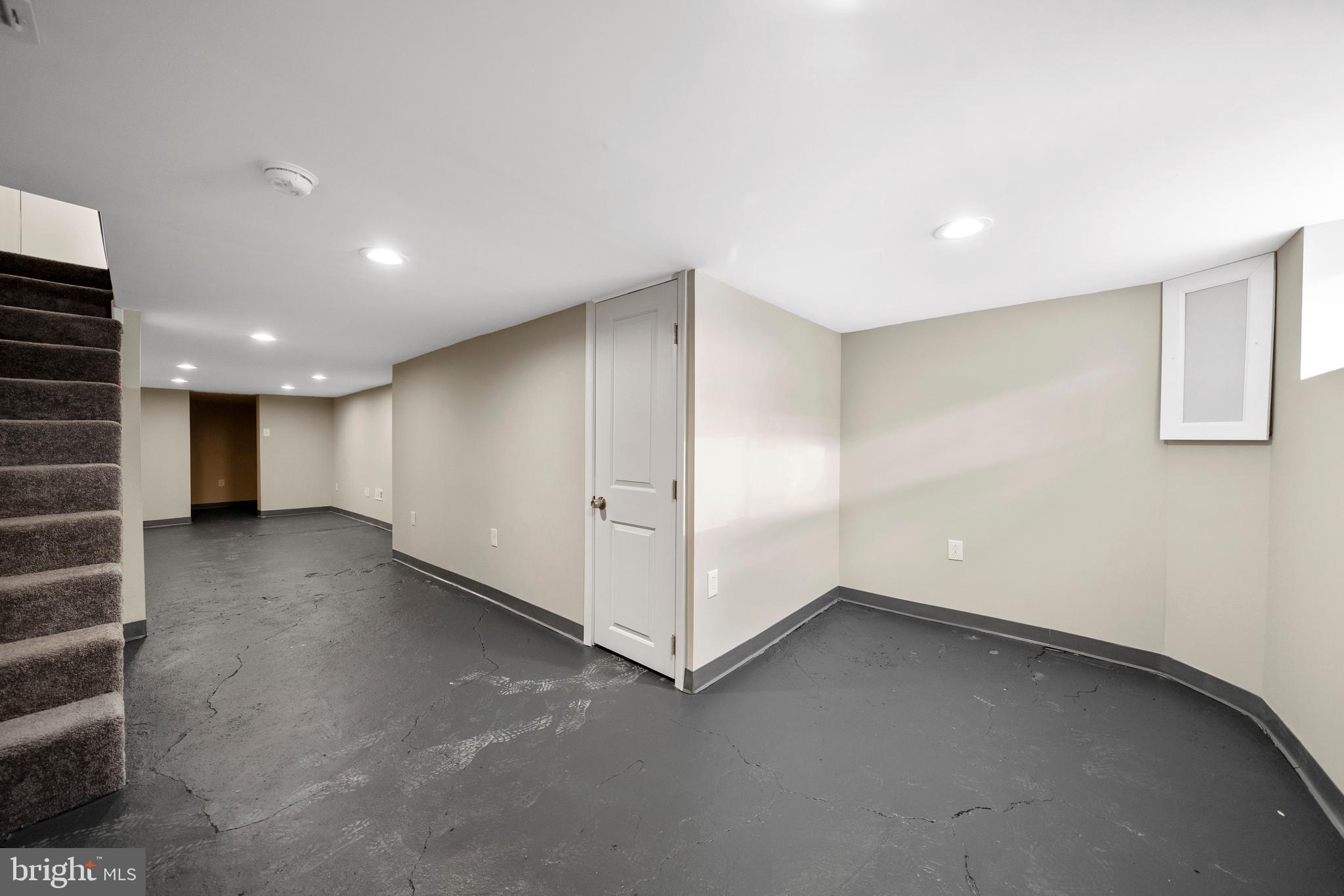 2216 Tasker Street Philadelphia, PA 19145 - Photo 32 of 42