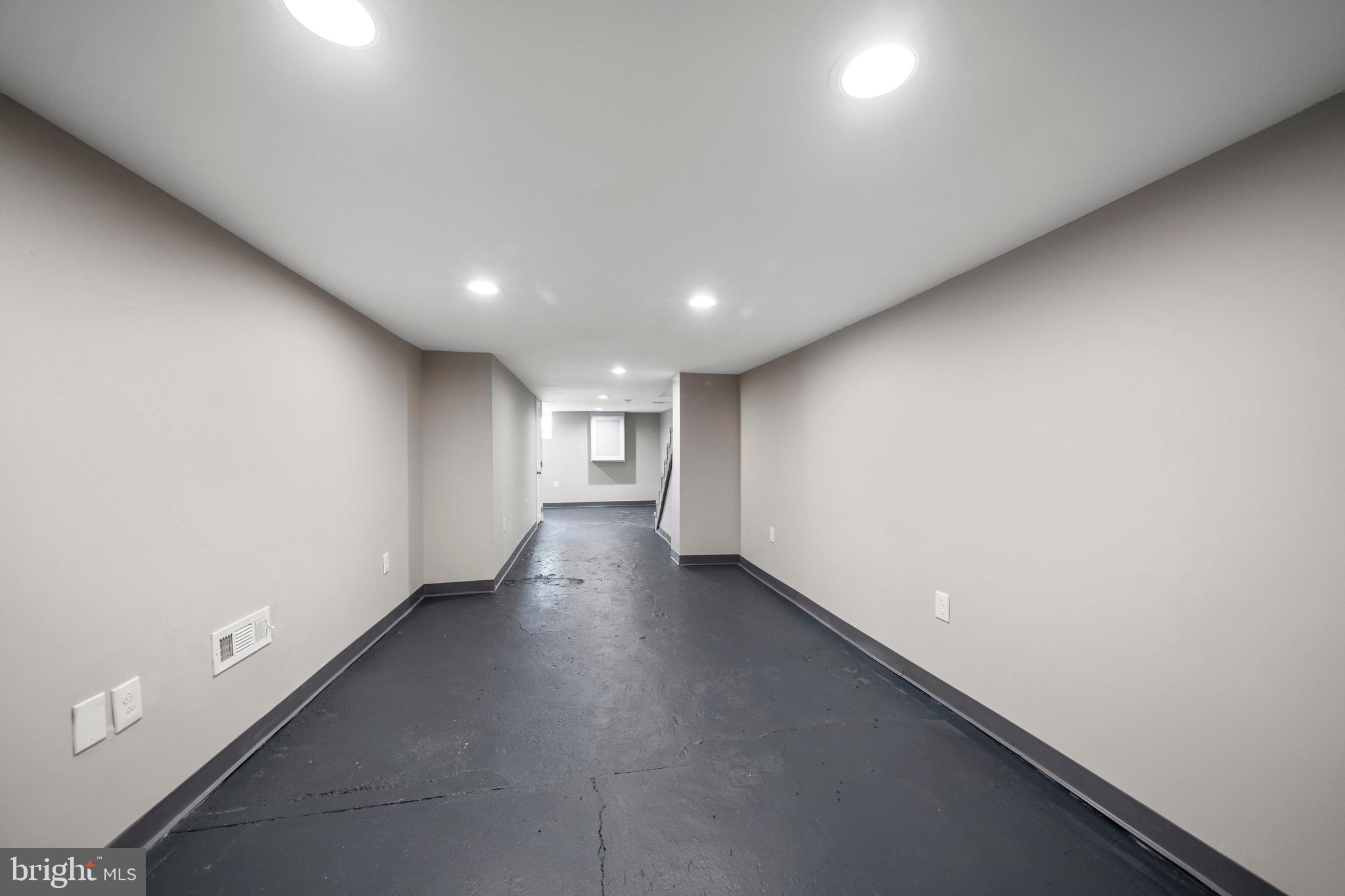 2216 Tasker Street Philadelphia, PA 19145 - Photo 35 of 42