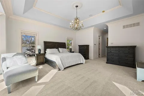 $2,399,000 | 16 Outer Ladue Drive, Frontenac, MO 63131