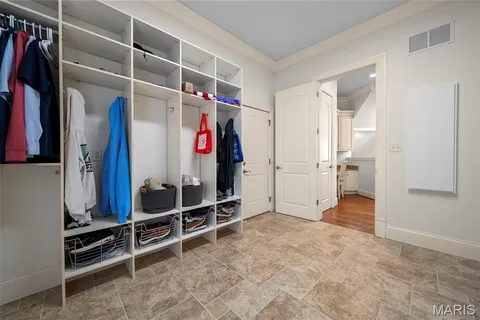 $2,399,000 | 16 Outer Ladue Drive, Frontenac, MO 63131