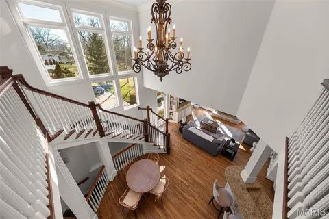 $2,399,000 | 16 Outer Ladue Drive, Frontenac, MO 63131