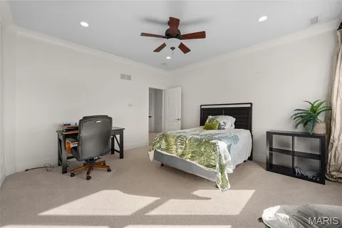 $2,399,000 | 16 Outer Ladue Drive, Frontenac, MO 63131